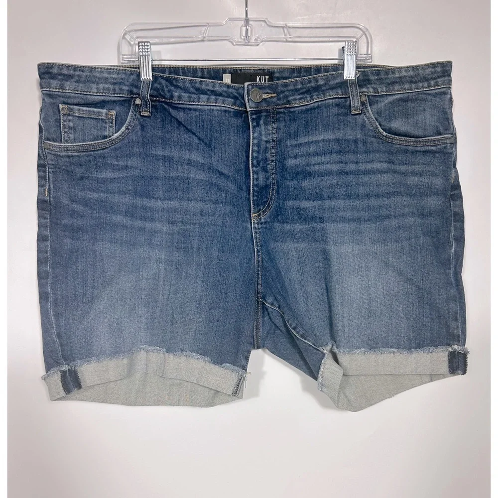 KUT from the Kloth Plus Size Catherine Boyfriend Jean Shorts Size 22W